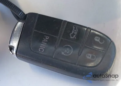 2015 Chrysler 300C из США, поврежденный, VIN 2C3CCAEG7FH779924